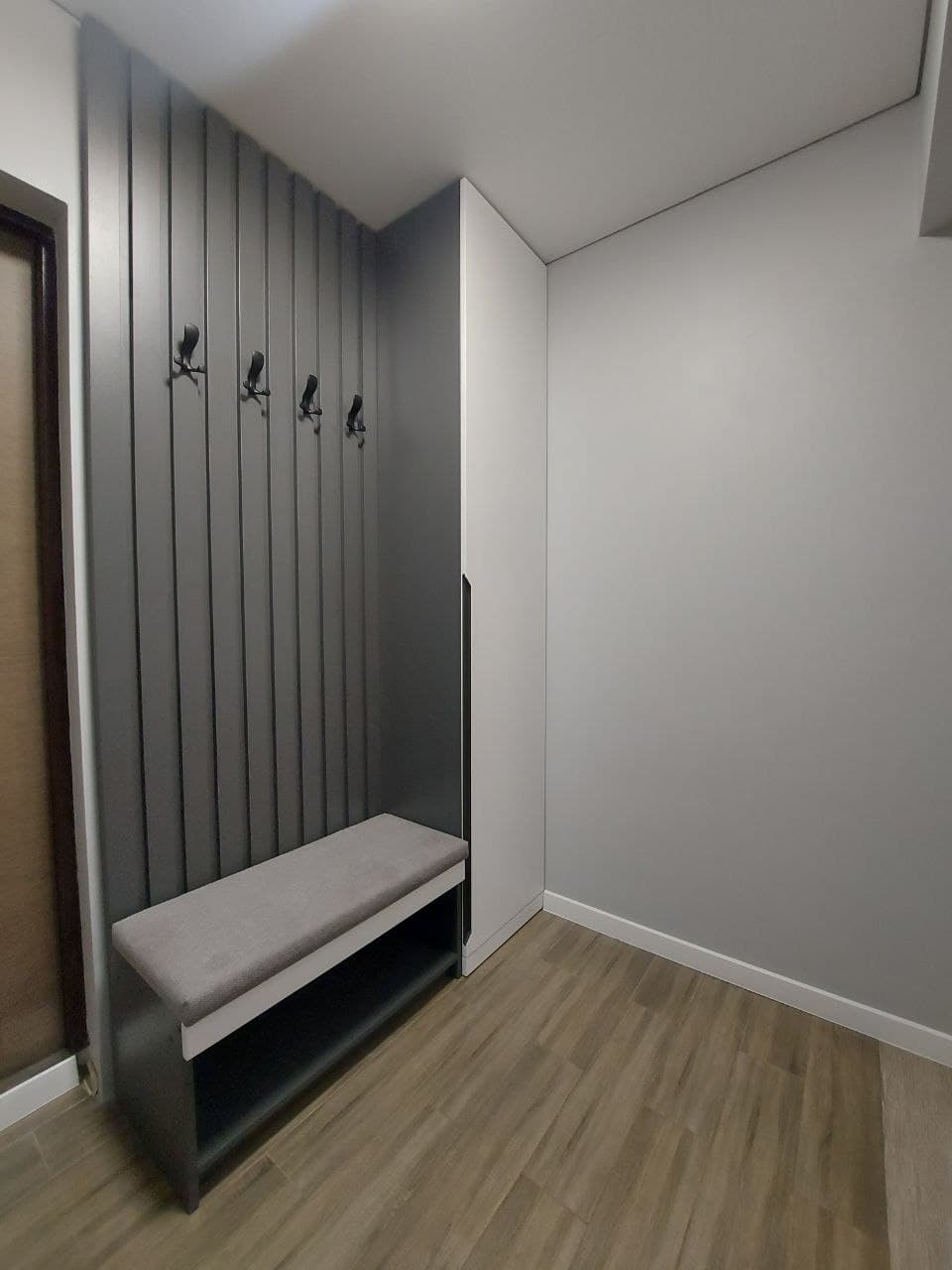 Hallway 1 Image 2 gallery by RosPro Interiors